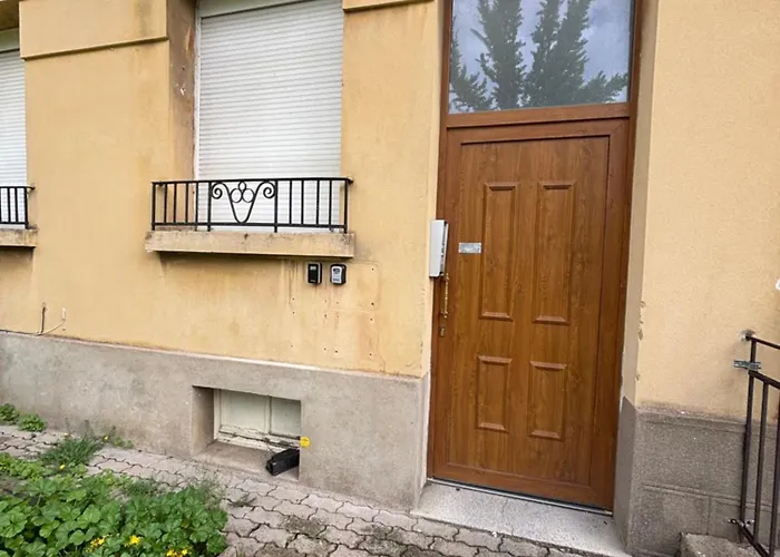 Sympho 4 Personnes Acces Rapide Autoroutes Metz Un Sejour A Part Apartmán *